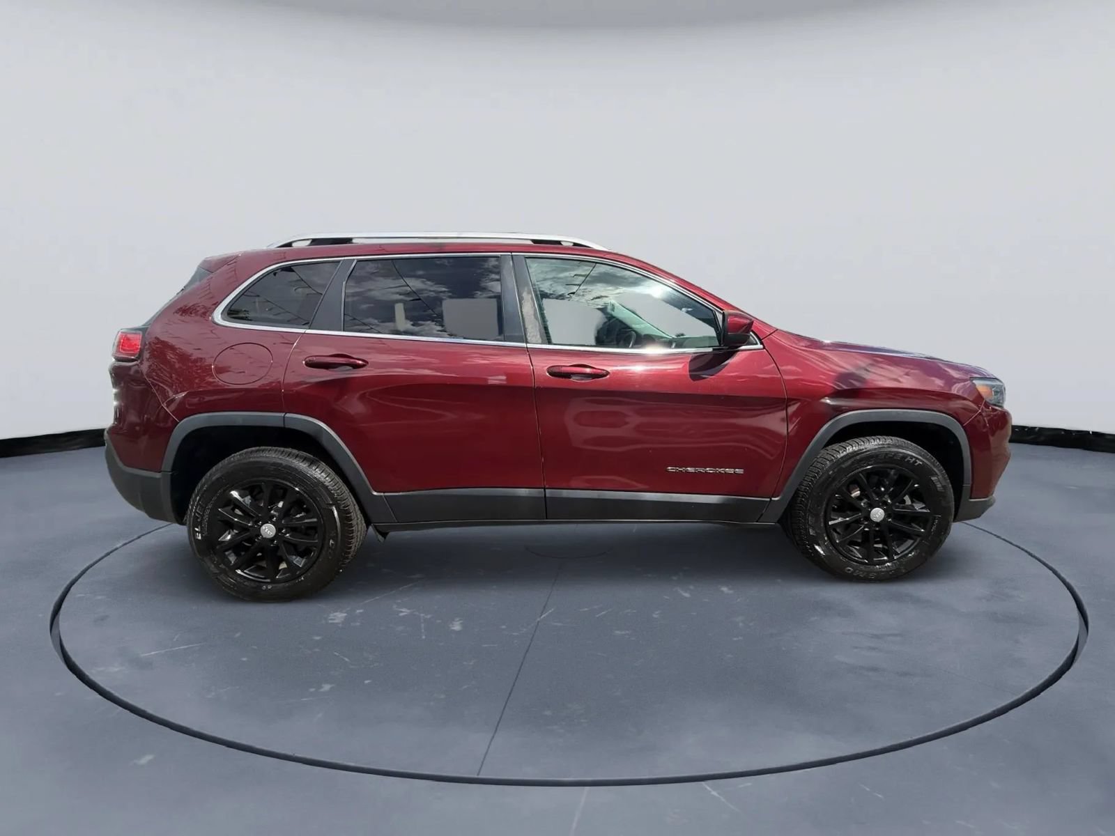 Used 2019 Jeep Cherokee Latitude w/ Popular Appearance Group AWD/4WD image 7