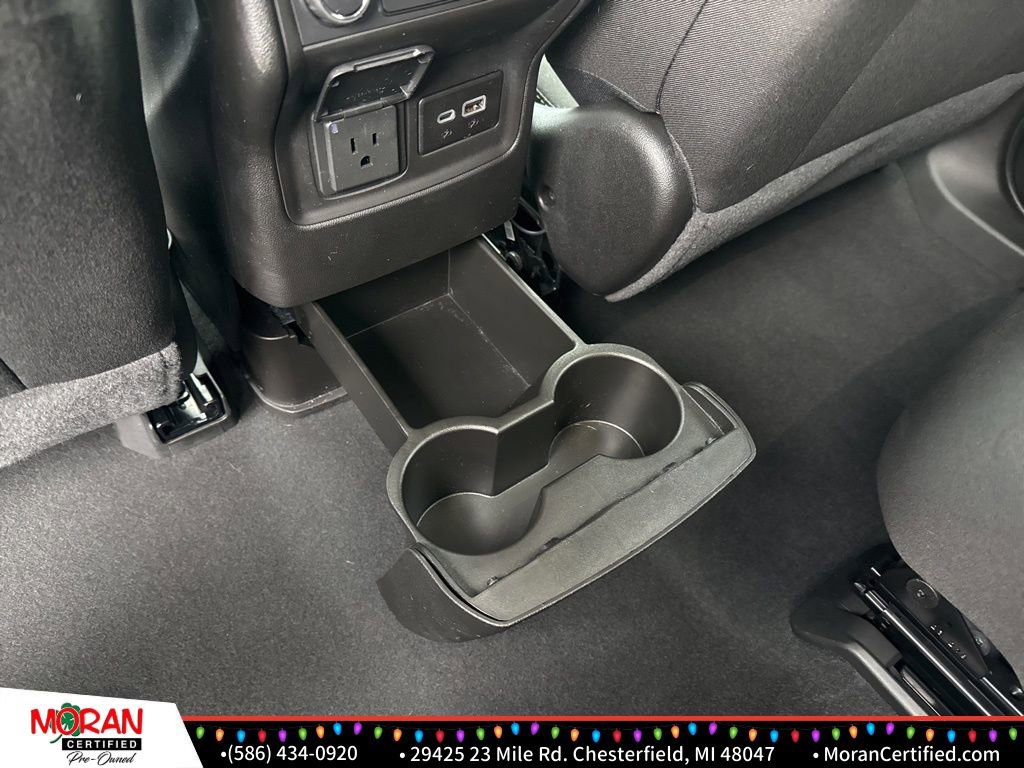 Used 2023 GMC Acadia SLE w/ Driver Convenience Package image 24