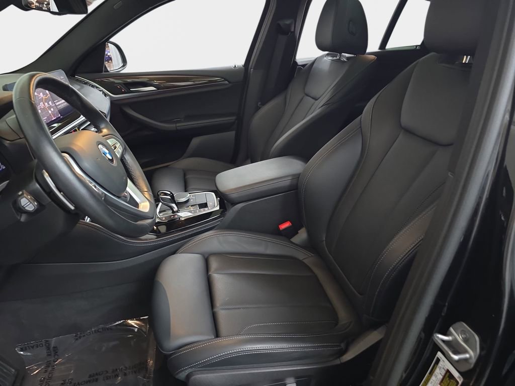 Certified 2023 BMW X4 xDrive30i w/ Premium Package image 15