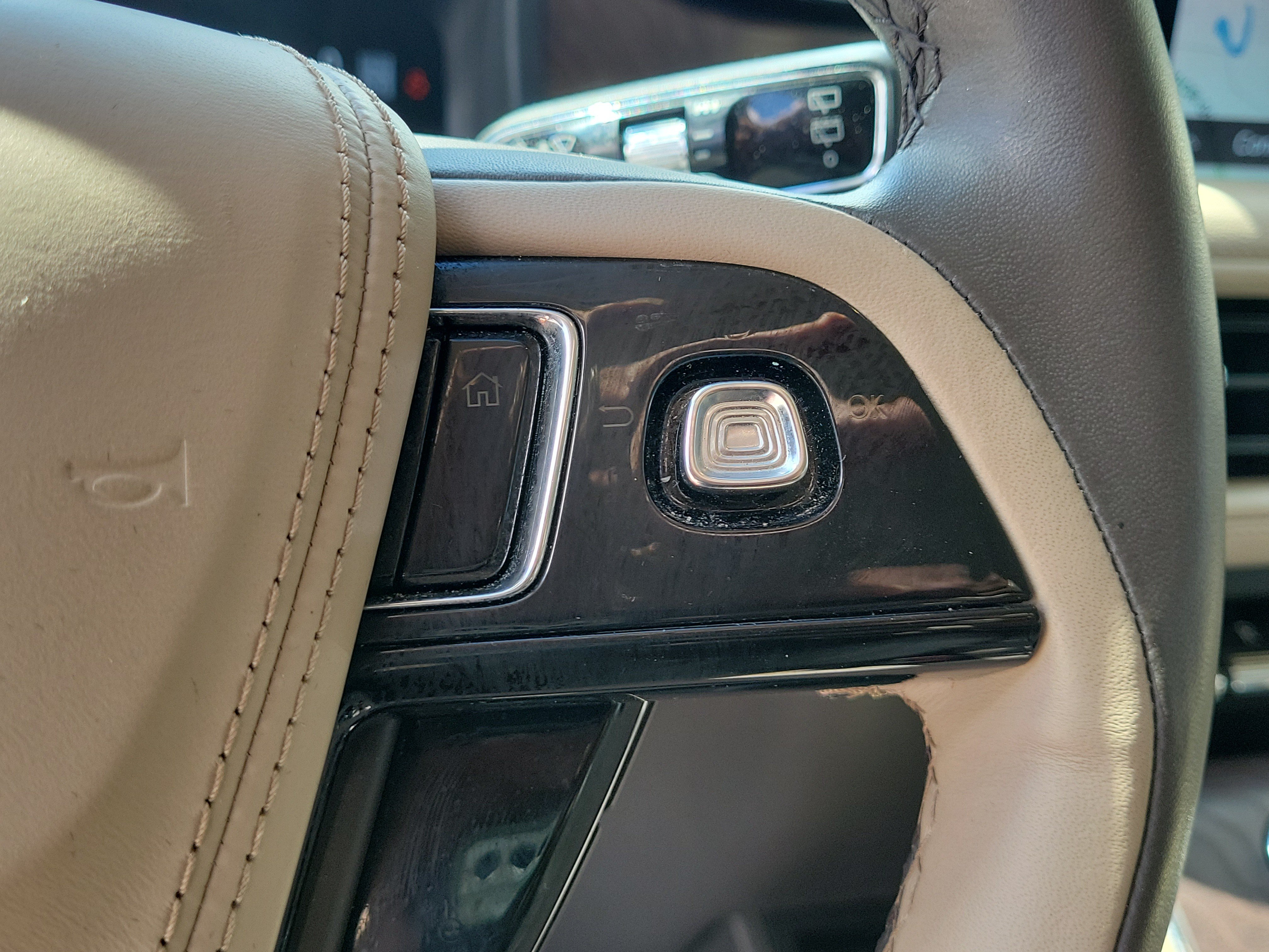 Used 2023 Lincoln Aviator Reserve w/ Elements Package Plus RWD image 24
