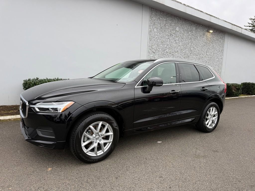 Used 2019 Volvo XC60 T5 Momentum image 2