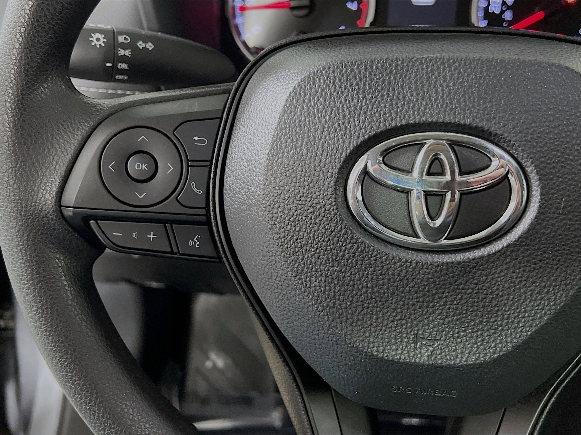 Used 2022 Toyota RAV4 LE image 19