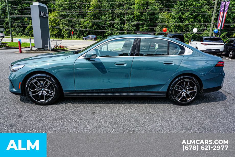 Used 2026 BMW 530i RWD image 6