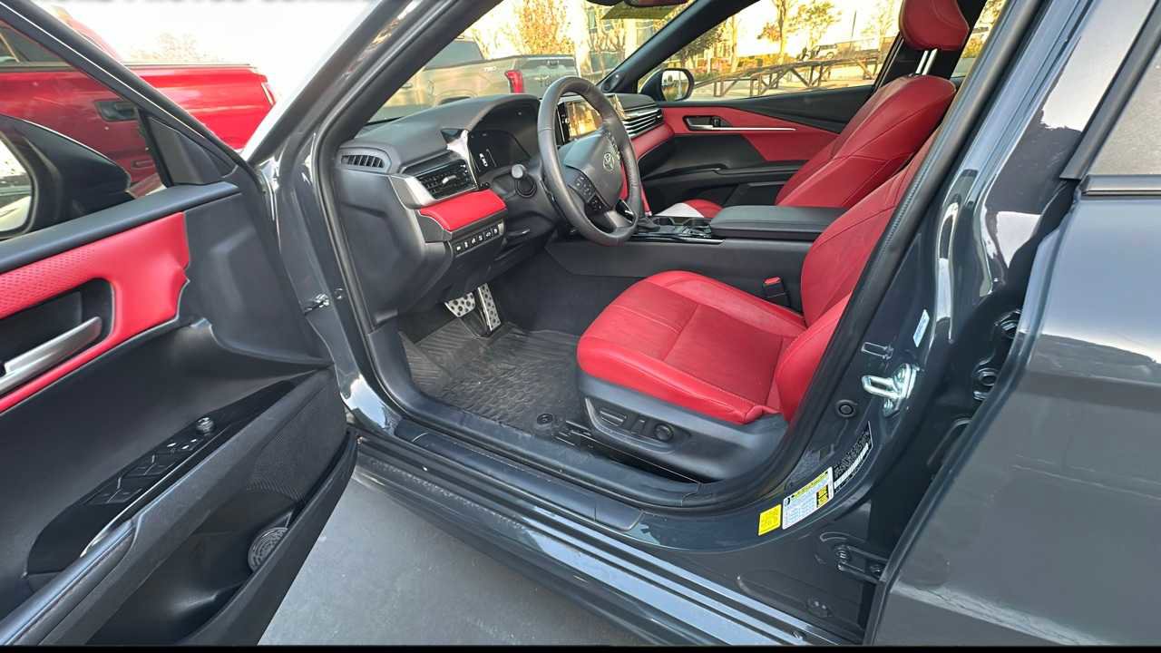 Used 2025 Toyota Camry XSE image 3