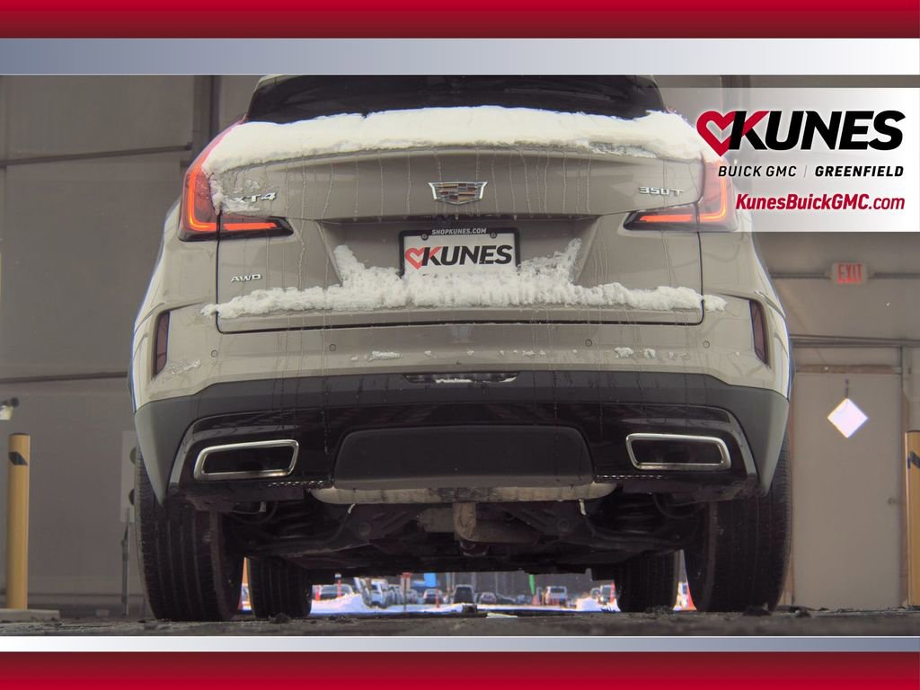 Used 2025 Cadillac XT4 Premium Luxury image 9