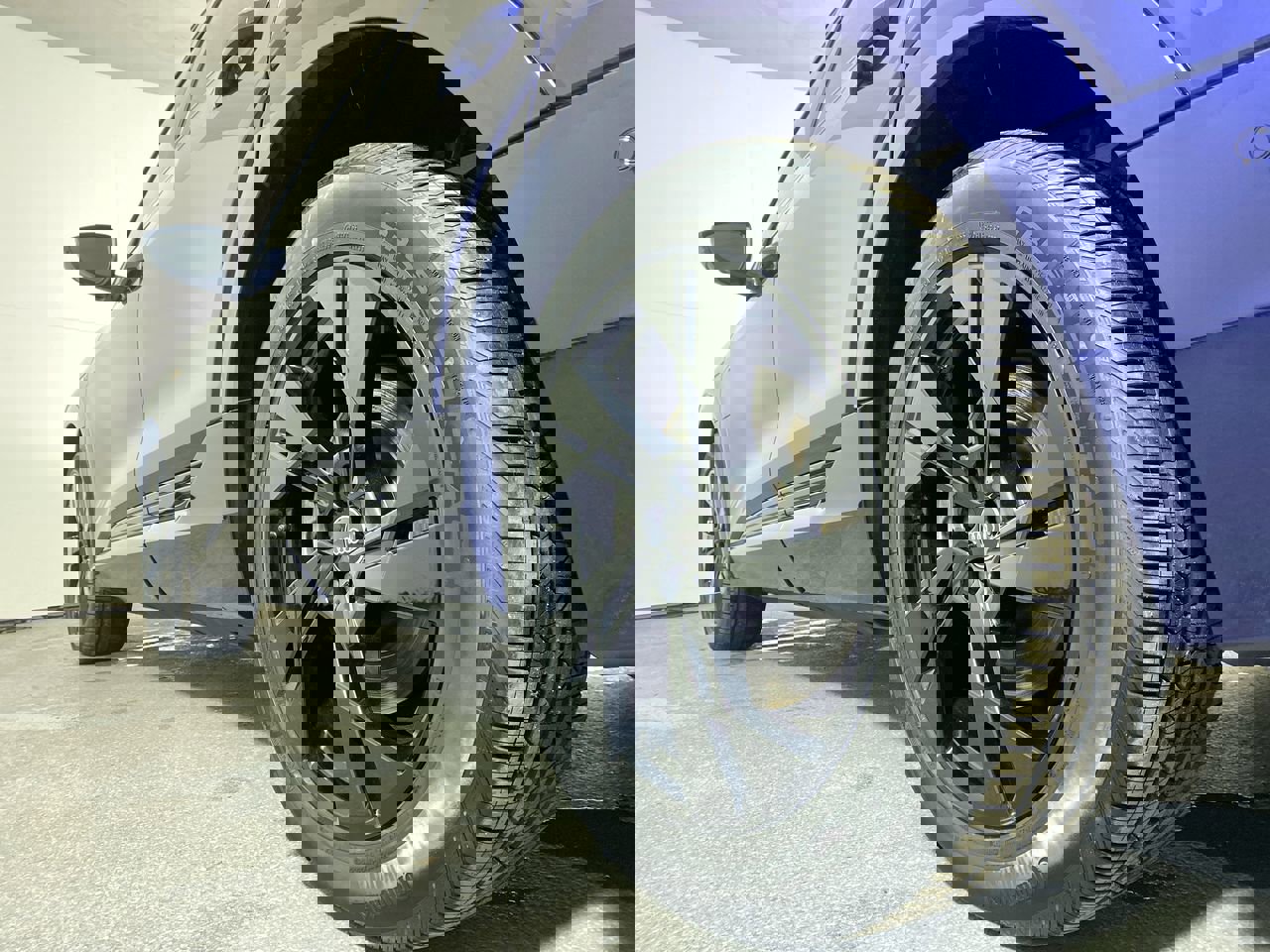 Certified 2021 Audi e-tron Premium w/ Convenience Plus Package image 3