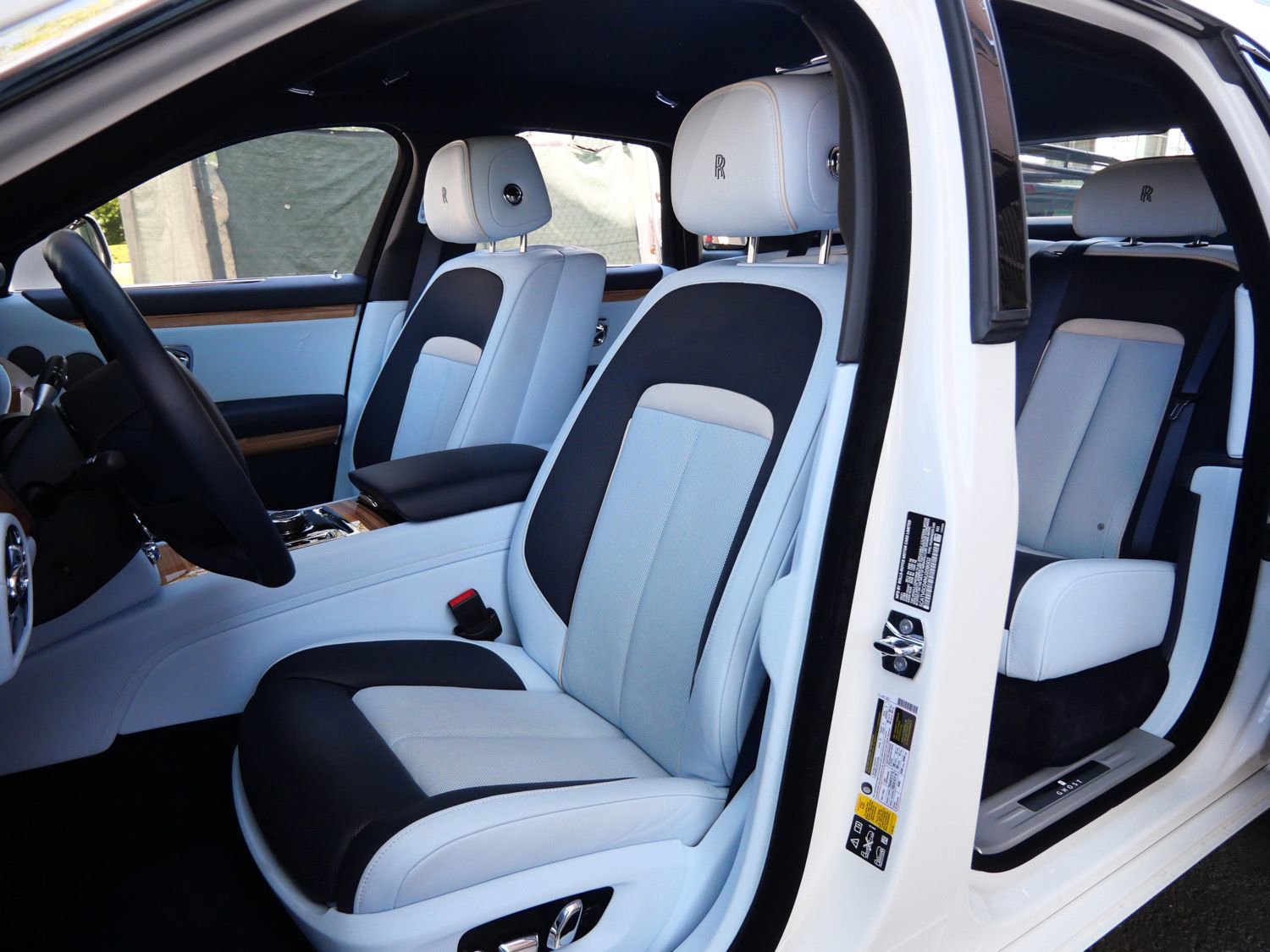 Certified 2022 Rolls-Royce Ghost w/ Ghost Package image 26