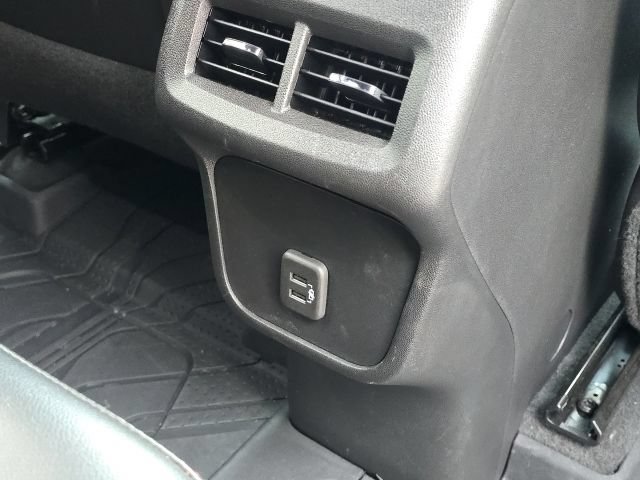 Used 2022 Chevrolet Equinox RS w/ LPO, Floor Liner Package FWD image 18
