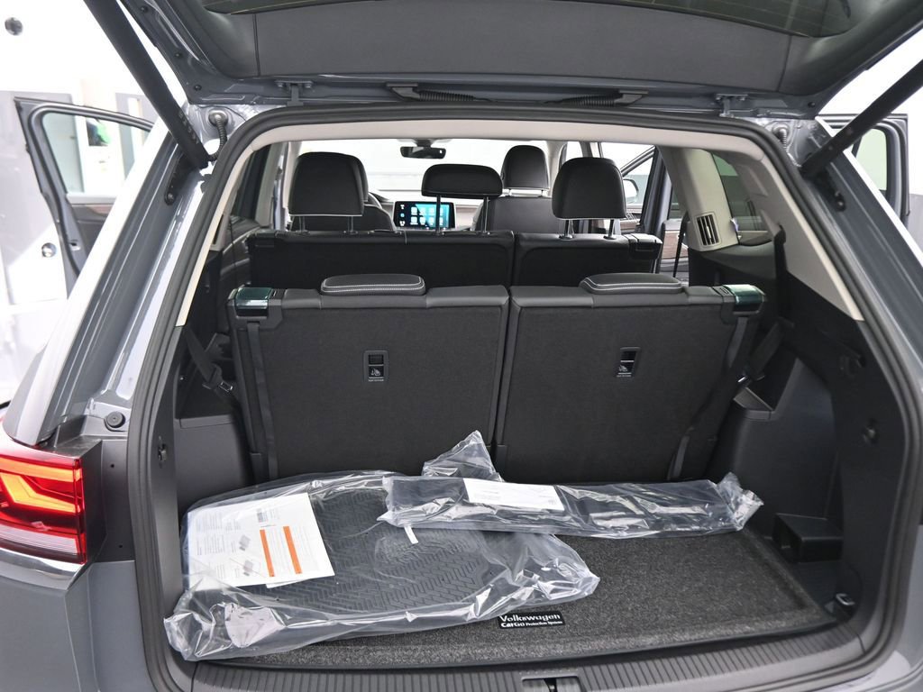 New 2026 Volkswagen Atlas SEL Premium R-Line image 40