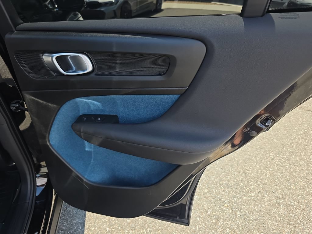 Certified 2023 Volvo C40 P8 Recharge Ultimate AWD/4WD image 14