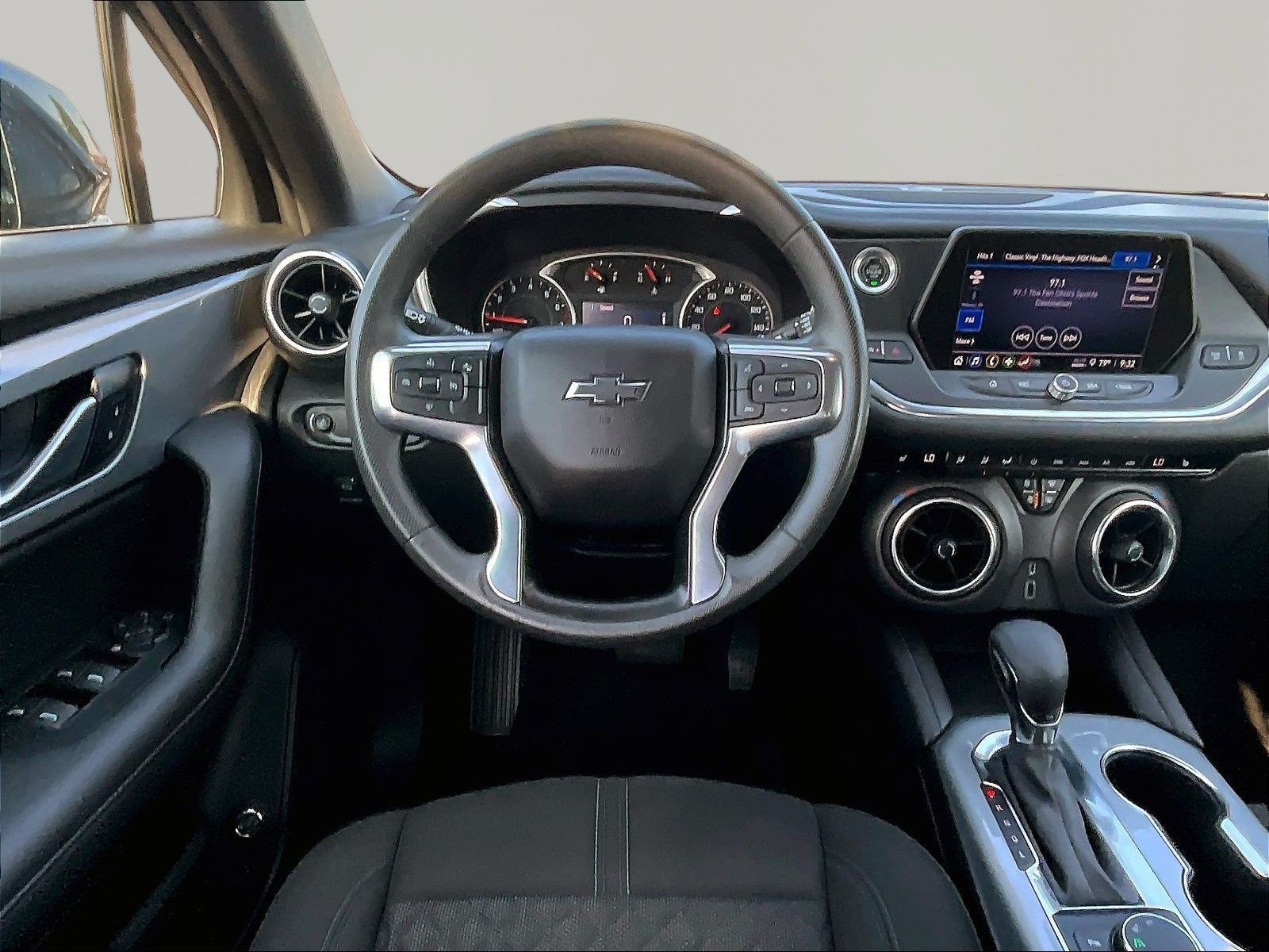 Used 2022 Chevrolet Blazer LT FWD image 8