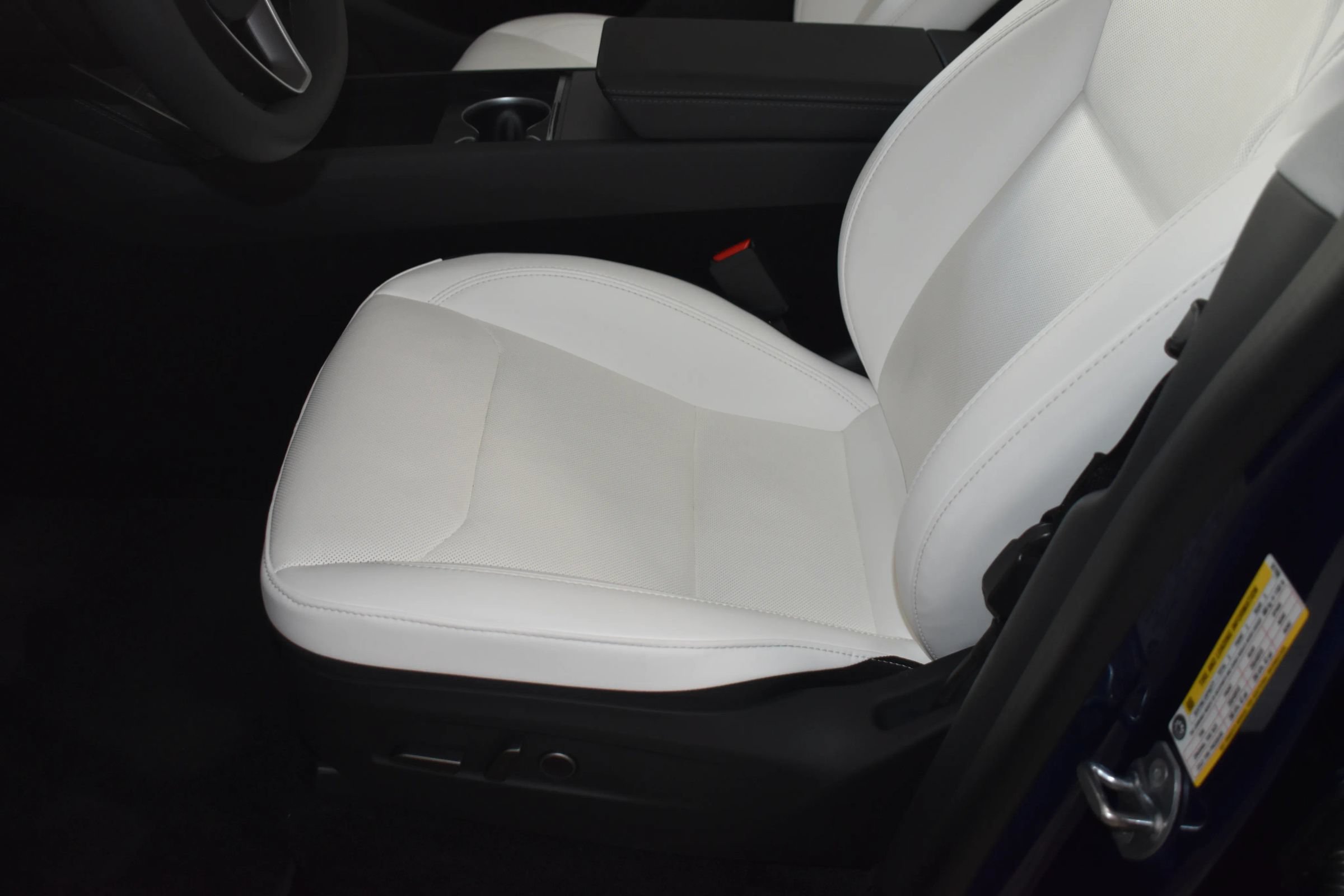 Used 2026 Tesla Model Y Long Range AWD/4WD image 11