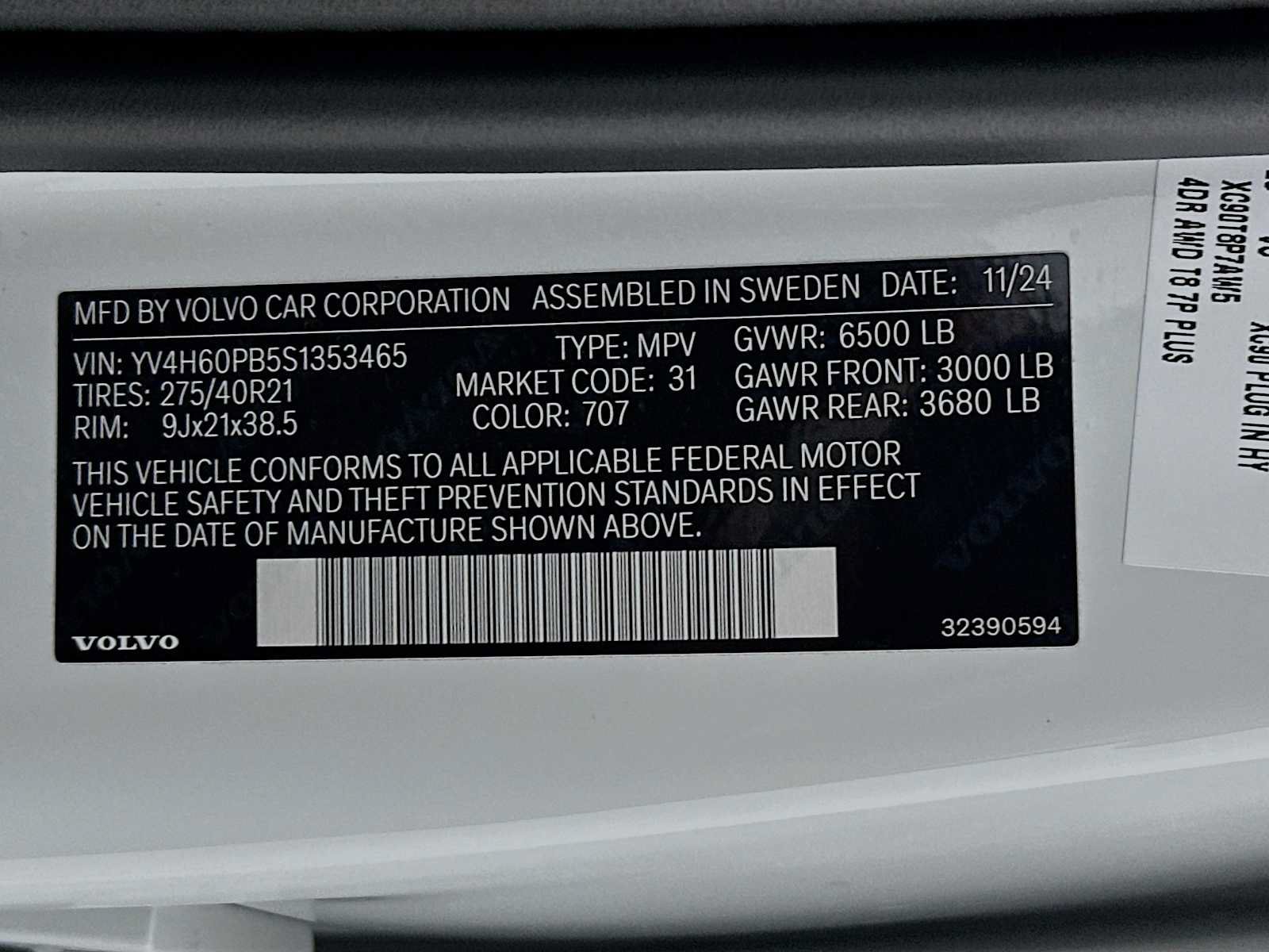 Used 2025 Volvo XC90 T8 Plus w/ Protection Package Premier AWD/4WD image 32