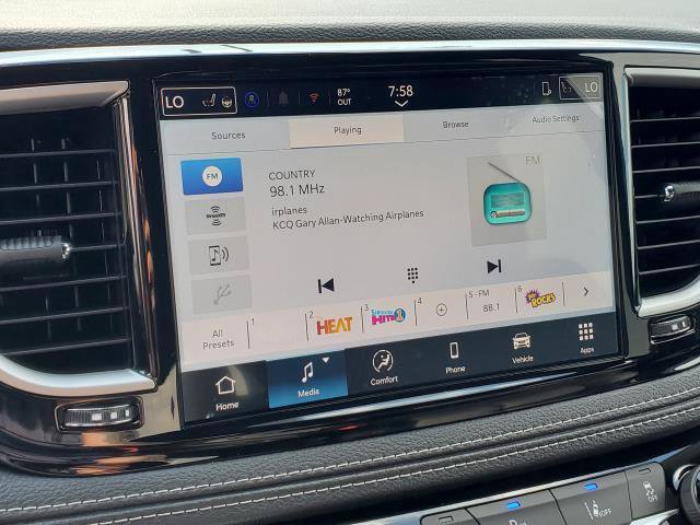 New 2027 Chrysler Pacifica Select AWD/4WD image 13