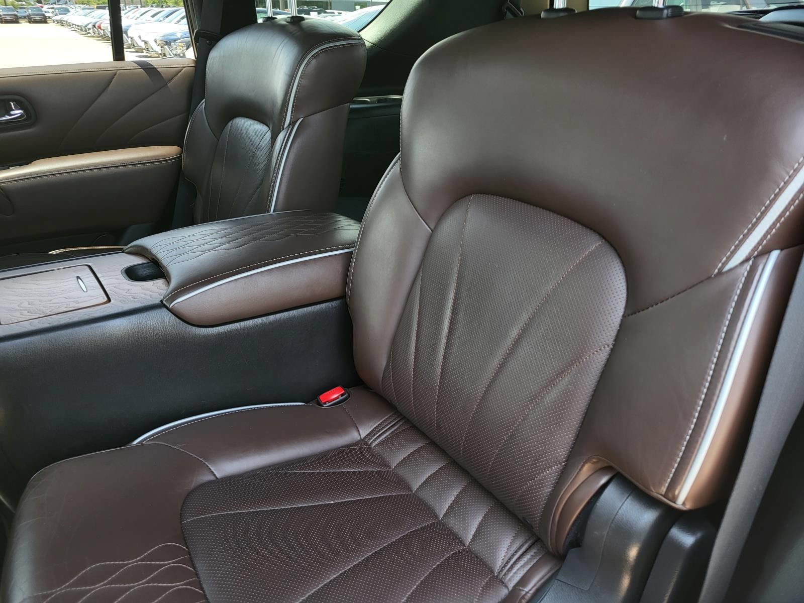 Used 2015 INFINITI QX80 4WD w/ Limited Package image 15