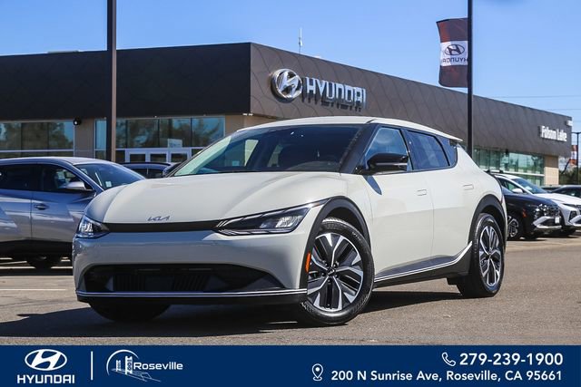 Used 2024 Kia EV6 Light RWD image 1