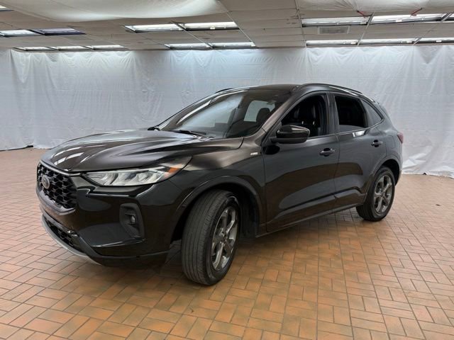 Used 2024 Ford Escape ST-Line Select w/ Tech Pack #1 AWD/4WD image 3