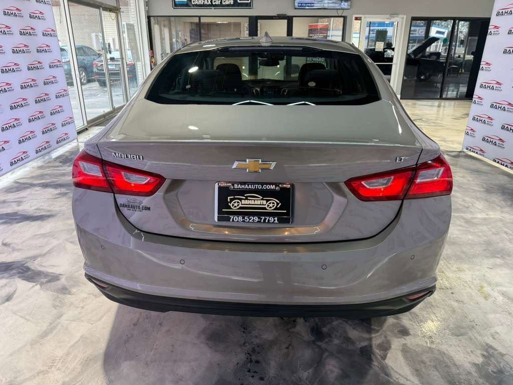 Used 2025 Chevrolet Malibu LT FWD image 9