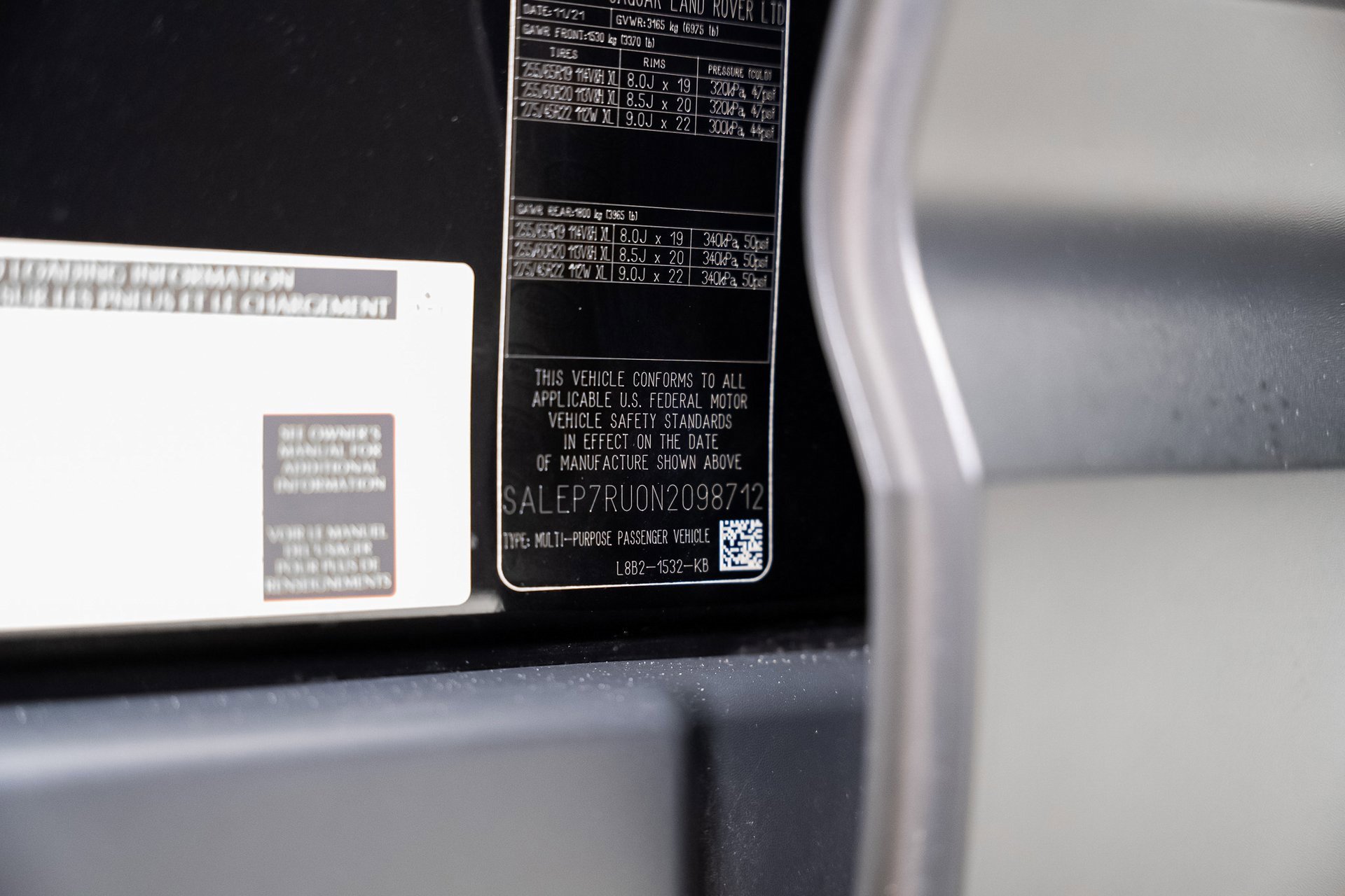 Used 2022 Land Rover Defender 110 SE image 56