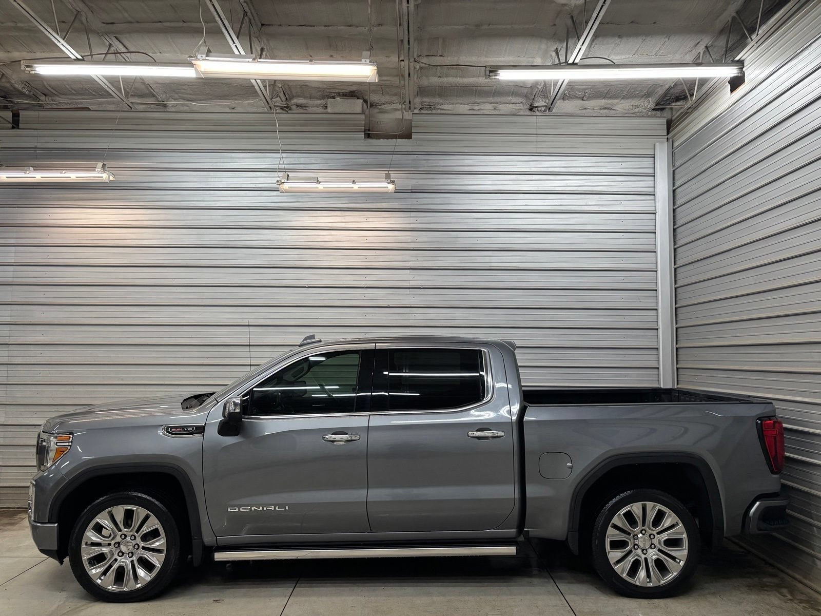 Used 2021 GMC Sierra 1500 Denali w/ Denali Ultimate Package AWD/4WD image 10