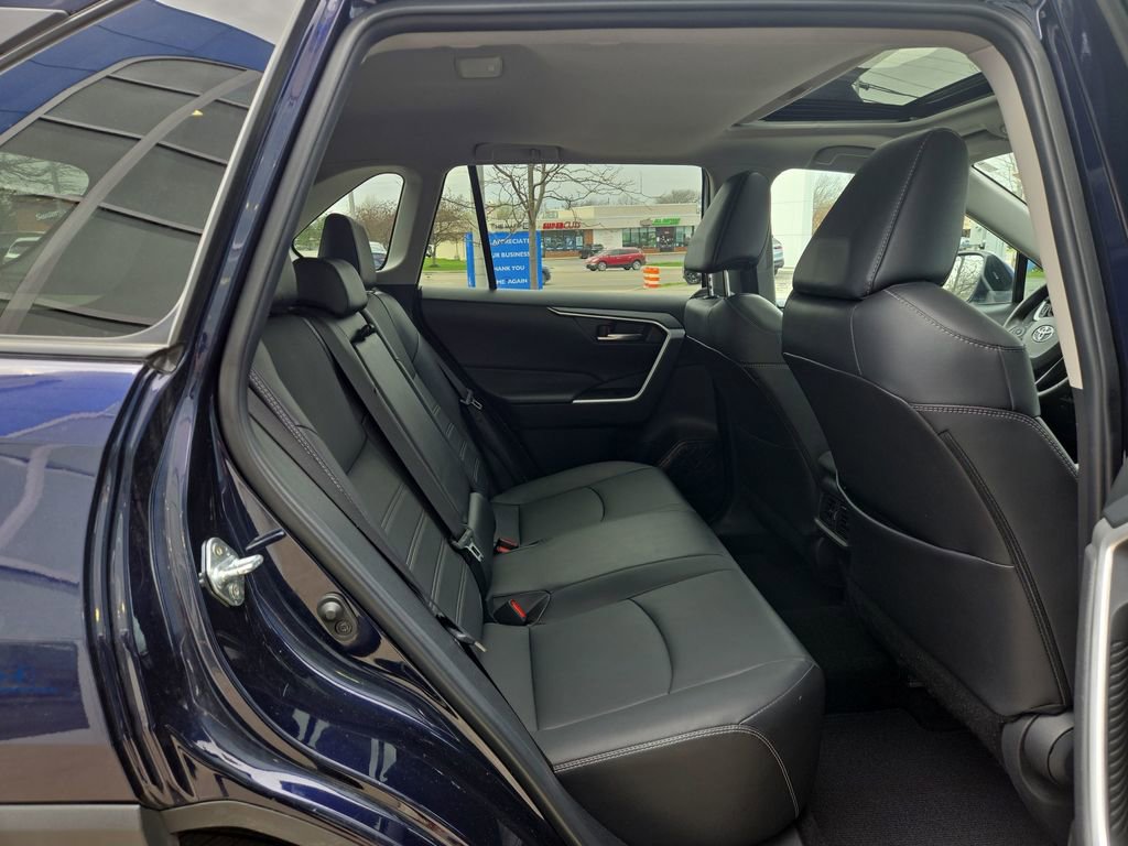 Used 2024 Toyota RAV4 XLE Premium image 28