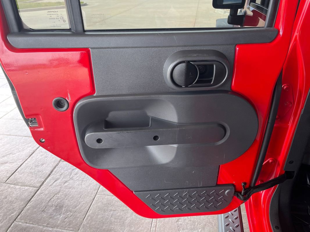 Used 2010 Jeep Wrangler Unlimited Sport image 13