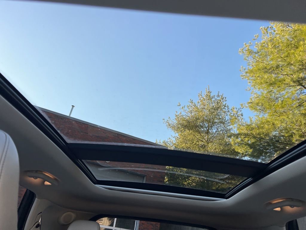 Used 2019 Ford Edge Titanium w/ Equipment Group 301A image 23