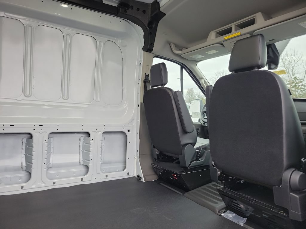 New 2026 Ford Transit 250 148 Medium Roof RWD image 14