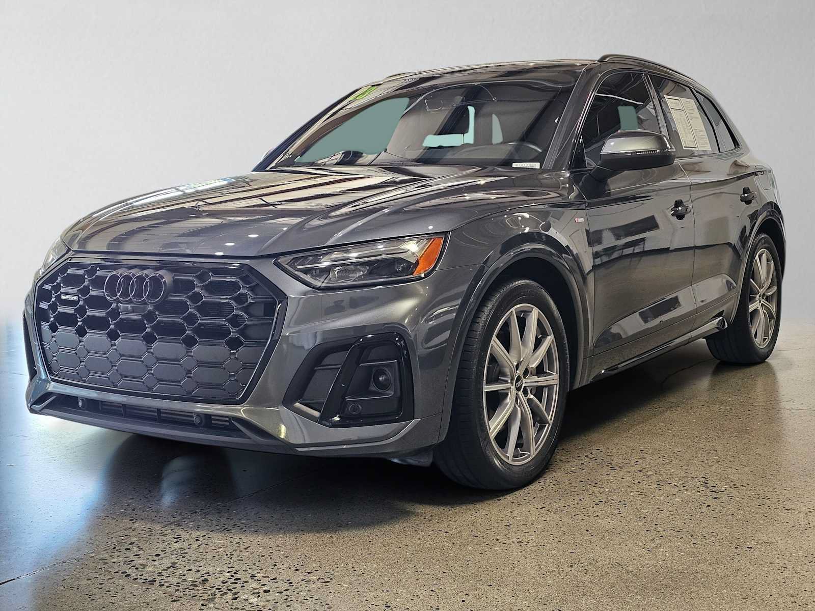 Used 2023 Audi Q5 e Premium Plus w/ Premium Plus Package AWD/4WD image 7
