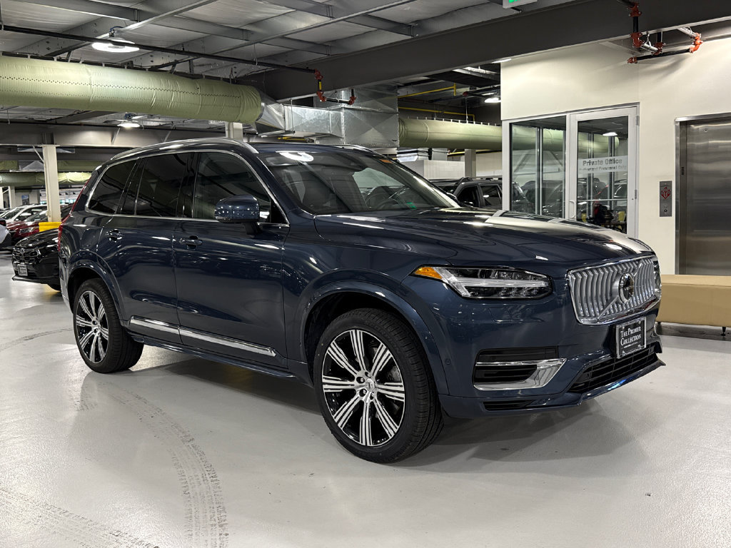 Certified 2025 Volvo XC90 T8 Plus w/ Protection Package Premier AWD/4WD image 1