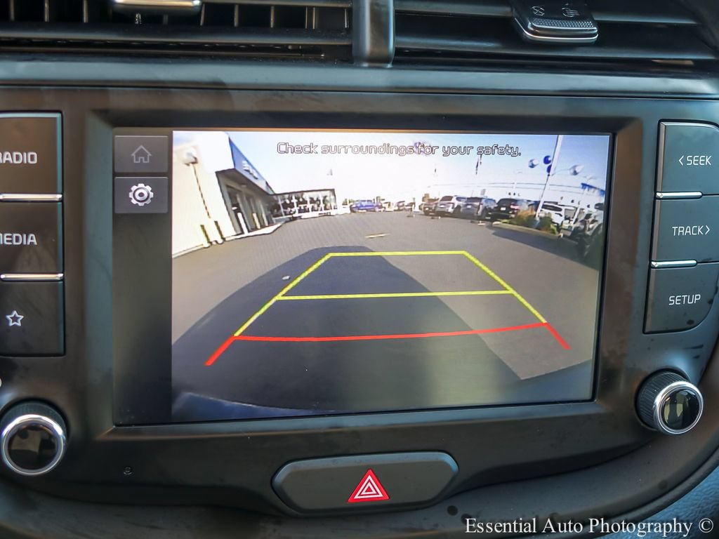 Used 2025 Kia Soul LX w/ LX Technology Package FWD image 14