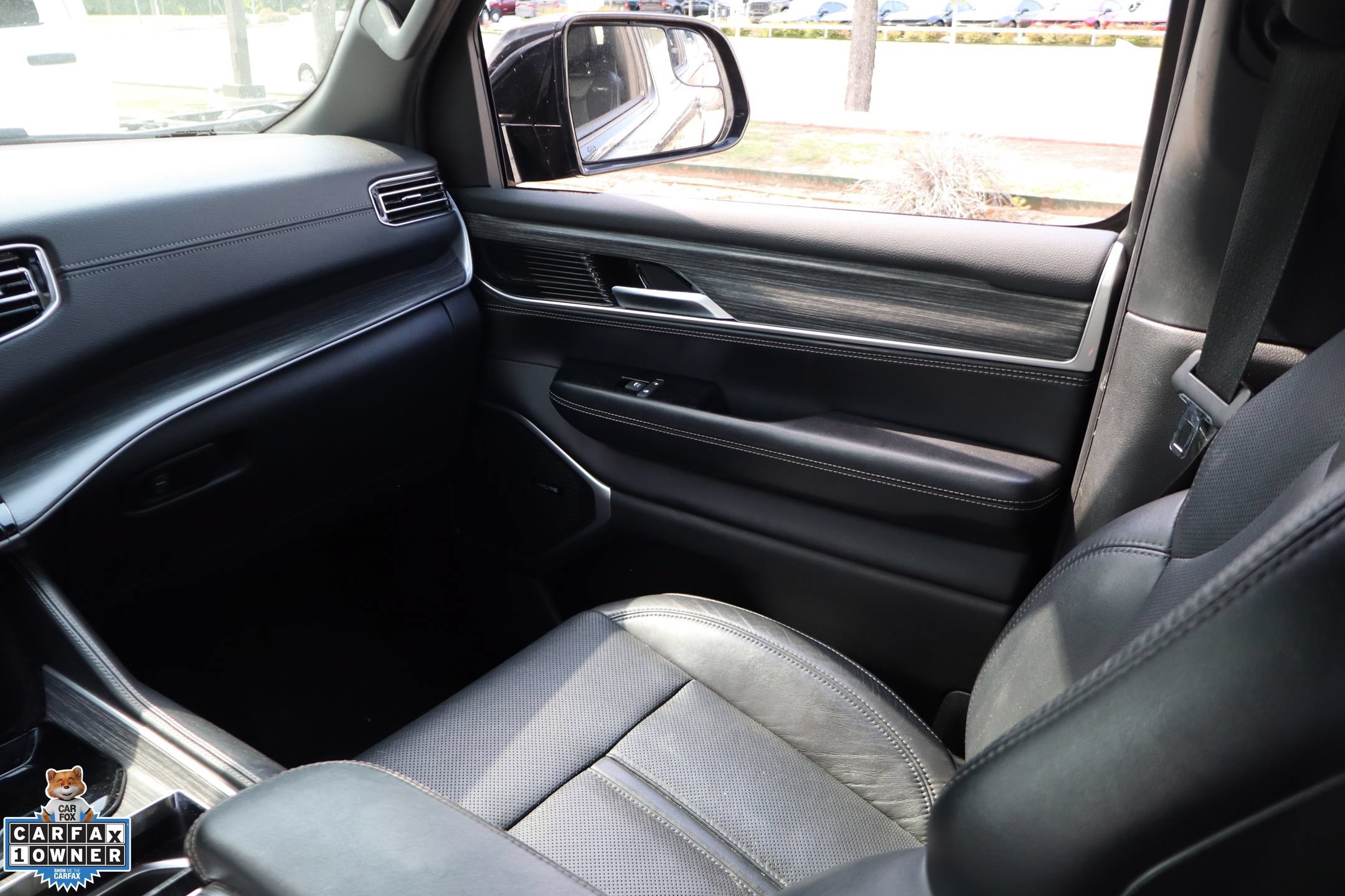 Used 2024 Jeep Wagoneer Series II w/ Flexible Seating Group AWD/4WD image 23