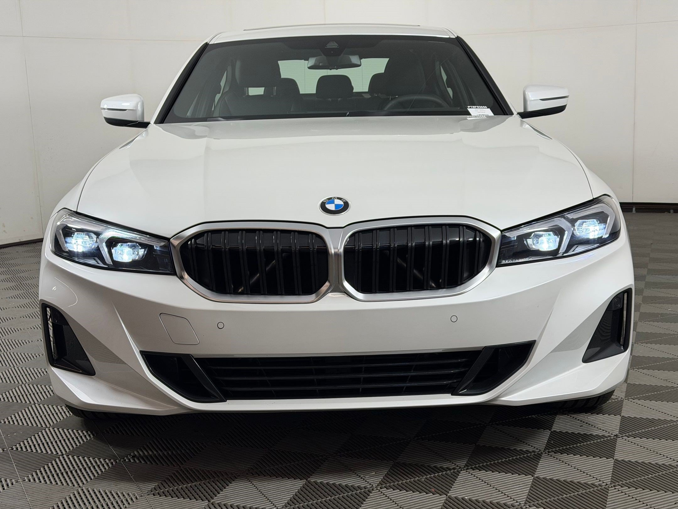 Used 2026 BMW 330i xDrive Sedan w/ Convenience Package AWD/4WD image 6