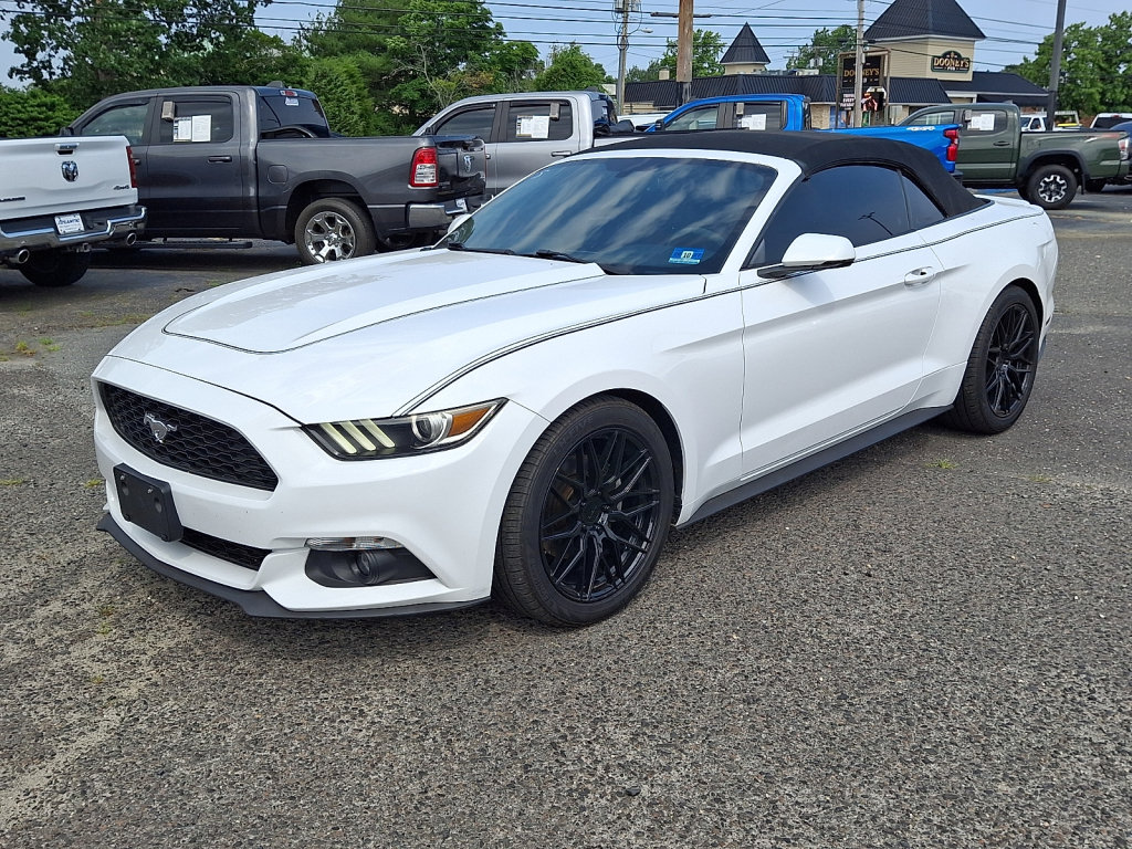 Used 2015 Ford Mustang Premium RWD image 29