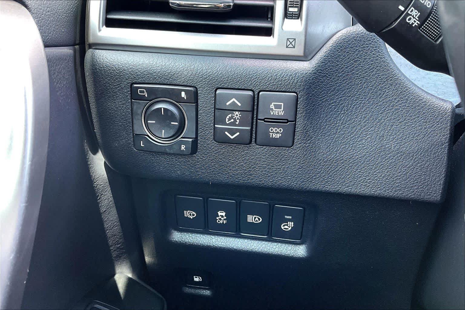 Certified 2022 Lexus GX 460 Luxury w/ Sport Design Package AWD/4WD image 36