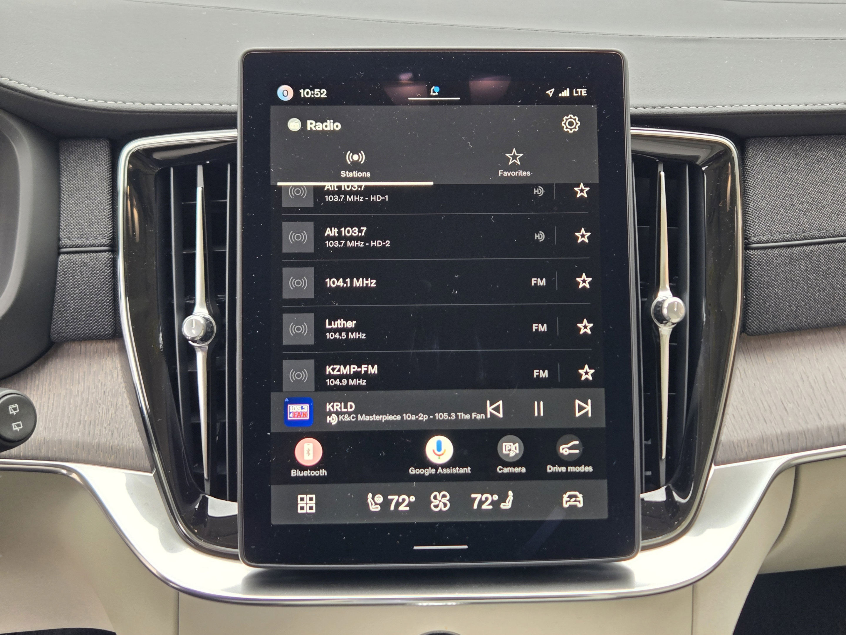 New 2026 Volvo XC90 T8 Ultra w/ Protection Package Premier AWD/4WD image 13