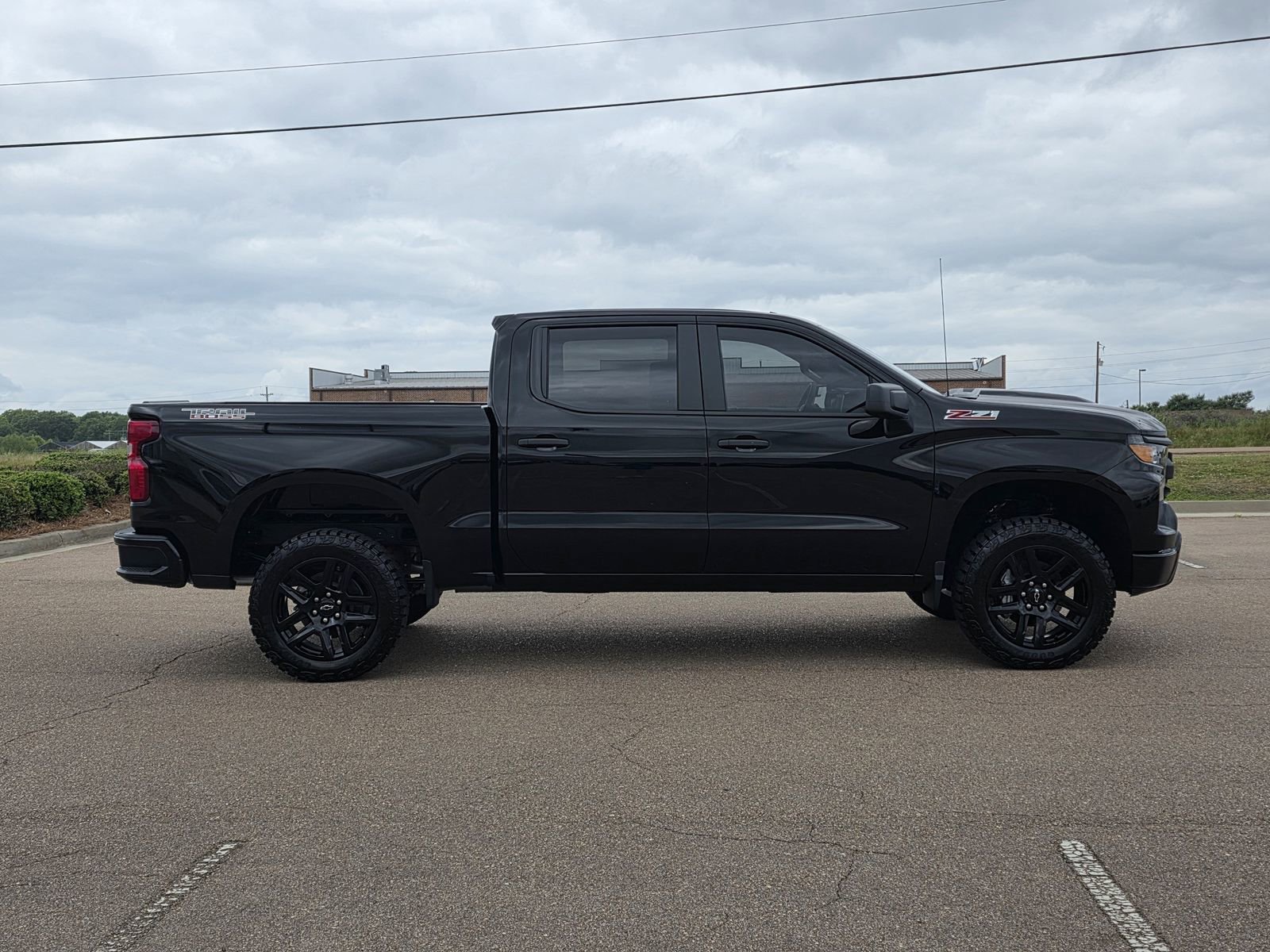 Used 2026 Chevrolet Silverado 1500 Custom Trail Boss AWD/4WD image 4