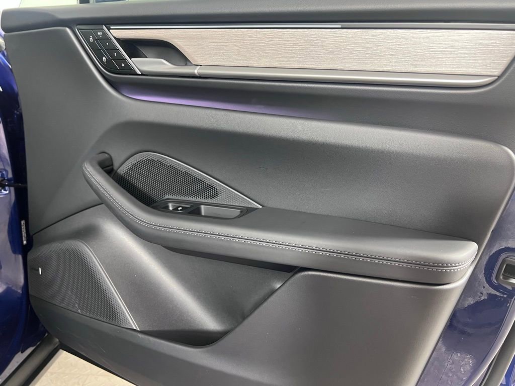 Certified 2024 Porsche Macan 4 Electric image 21