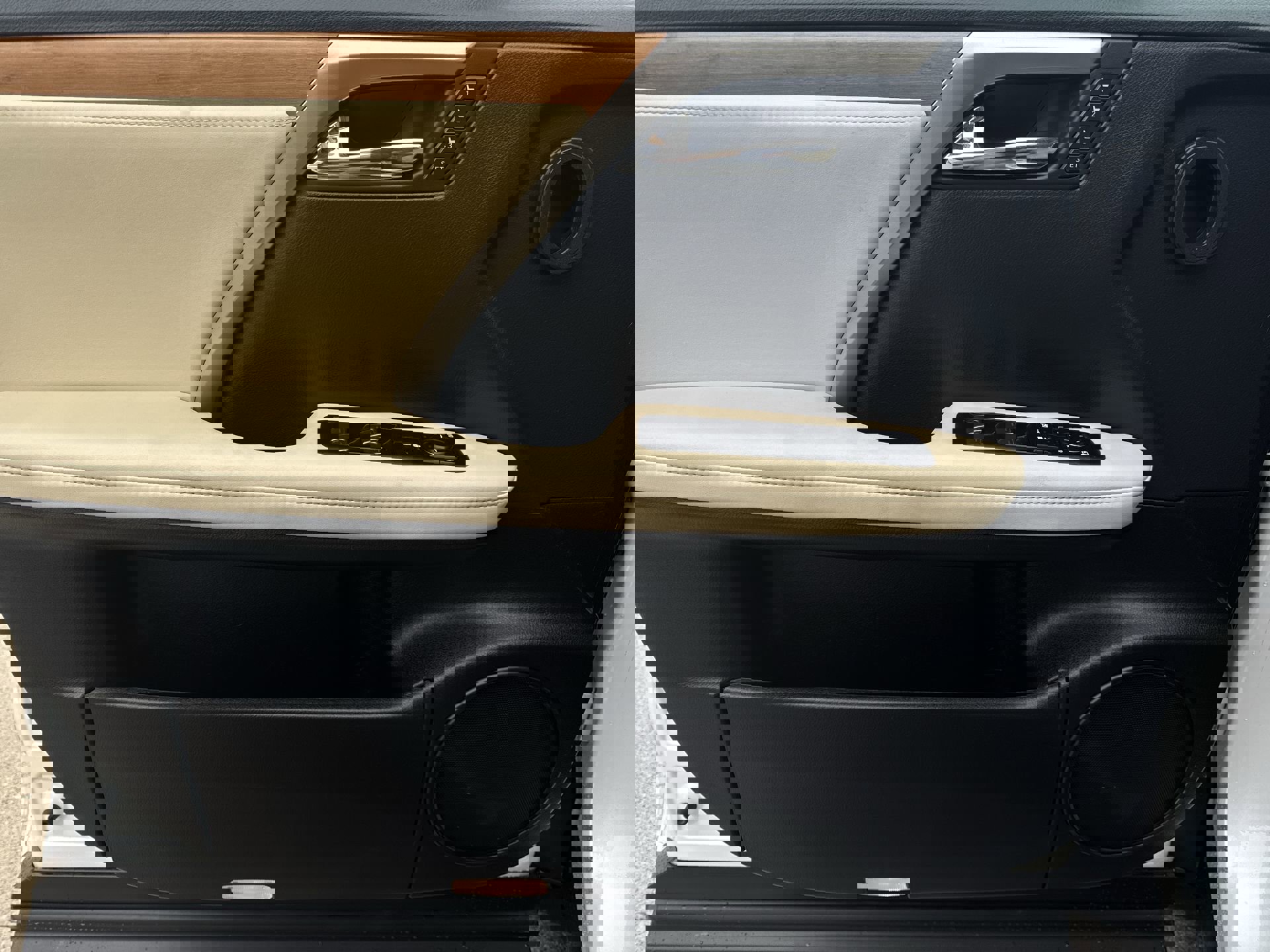 Used 2022 Lexus RX 350 AWD w/ Premium Package image 22