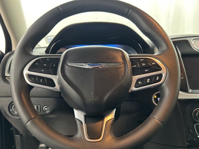 Used 2023 Chrysler 300 Touring L w/ Popular Equipment Group image 11