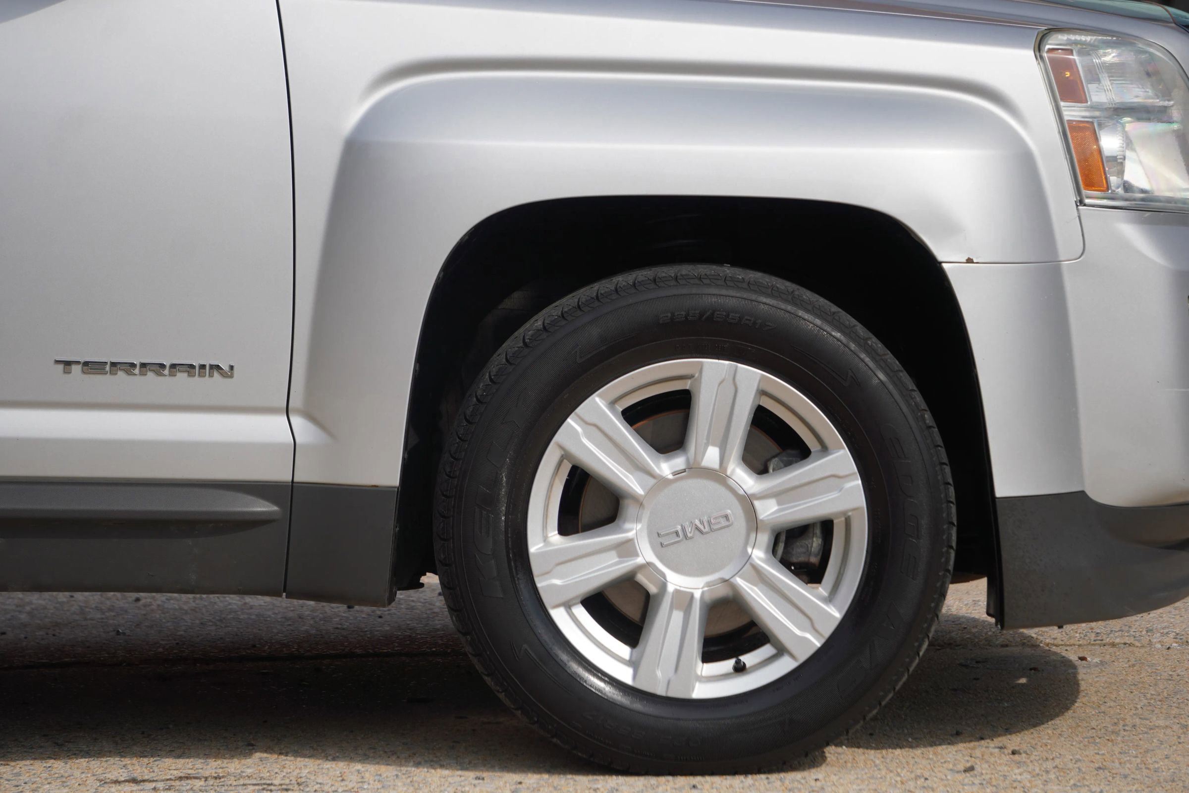 Used 2015 GMC Terrain SLE image 10