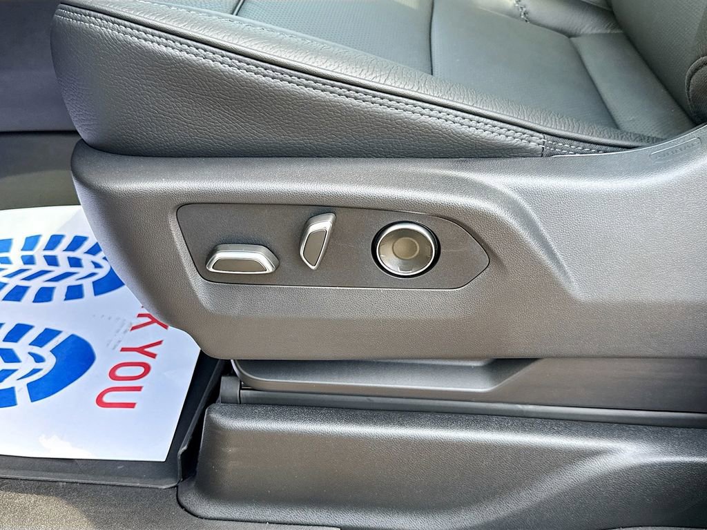 New 2026 GMC Yukon XL Denali w/ Denali Reserve Package image 20