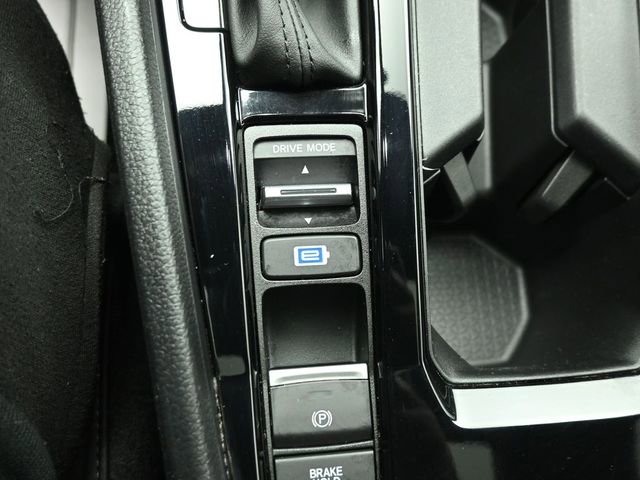 Used 2025 Honda Accord Sport image 15
