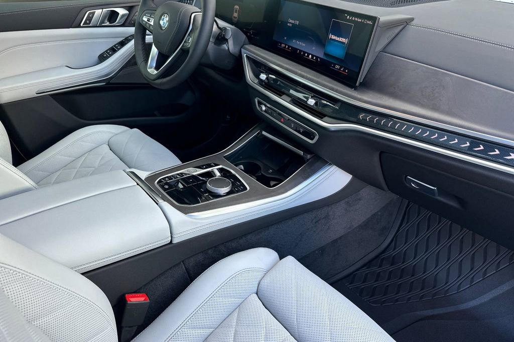 New 2026 BMW X5 xDrive40i w/ Climate Comfort Package image 17