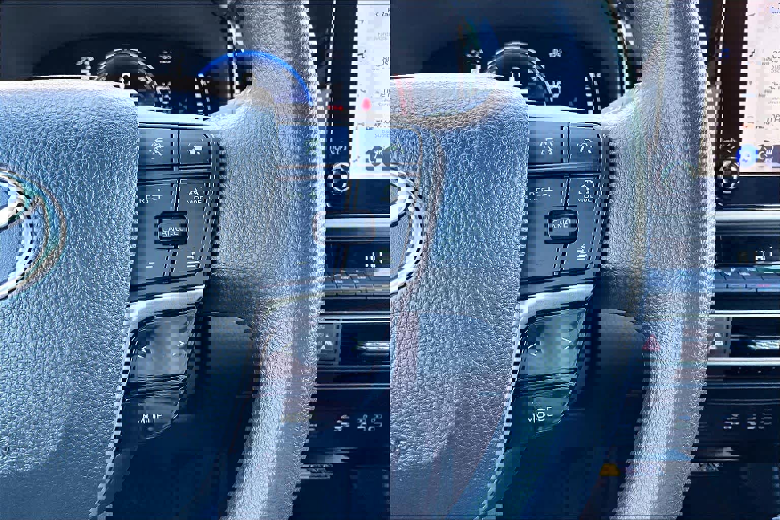 Used 2025 Toyota Camry LE image 25