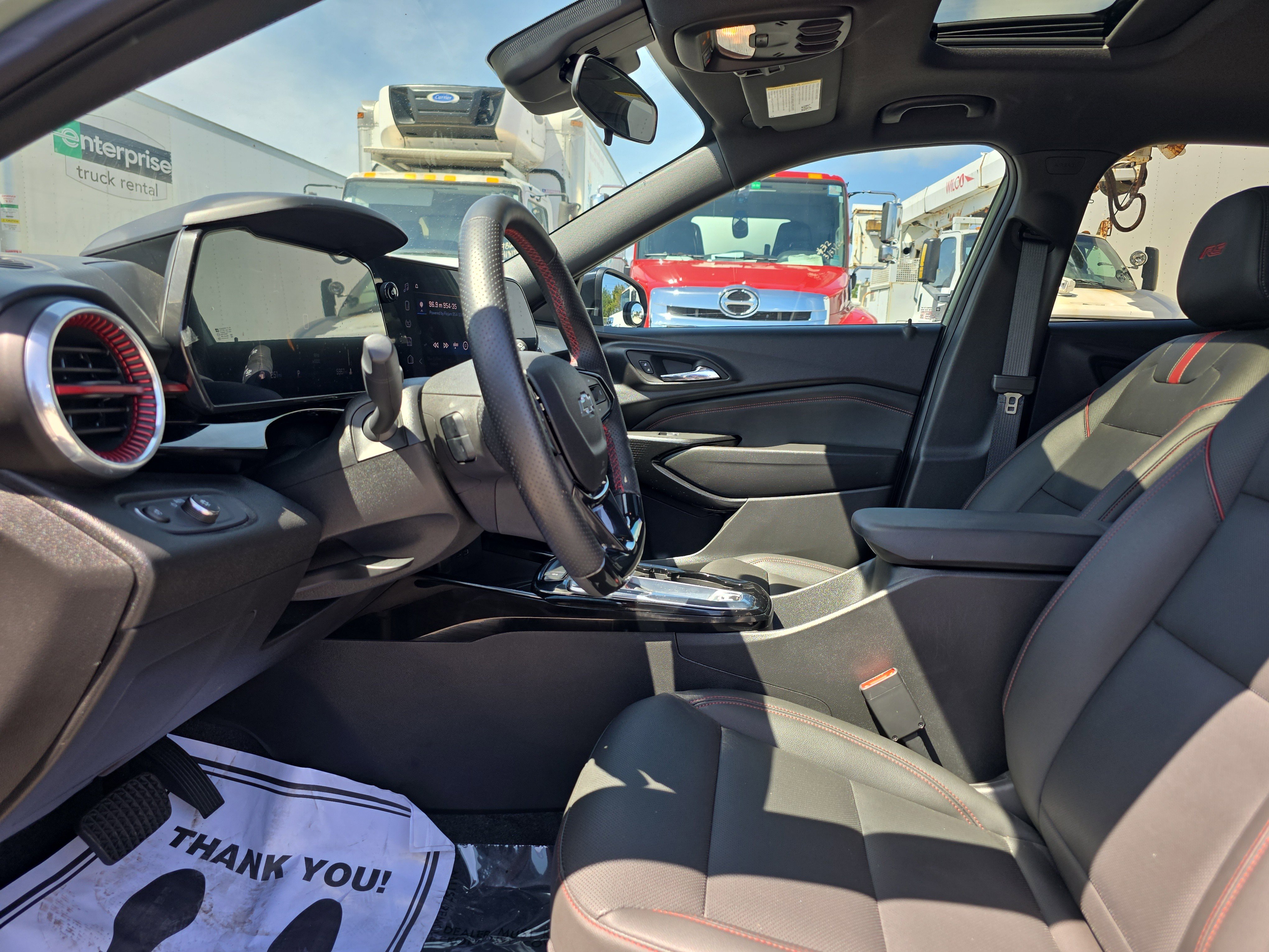 Used 2024 Chevrolet Trax RS w/ Sunroof Package image 27