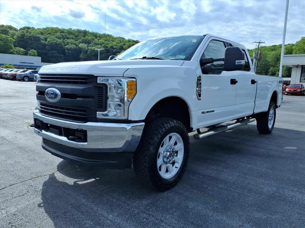 Used 2017 Ford F250 XL w/ Power Equipment Group AWD/4WD image 9