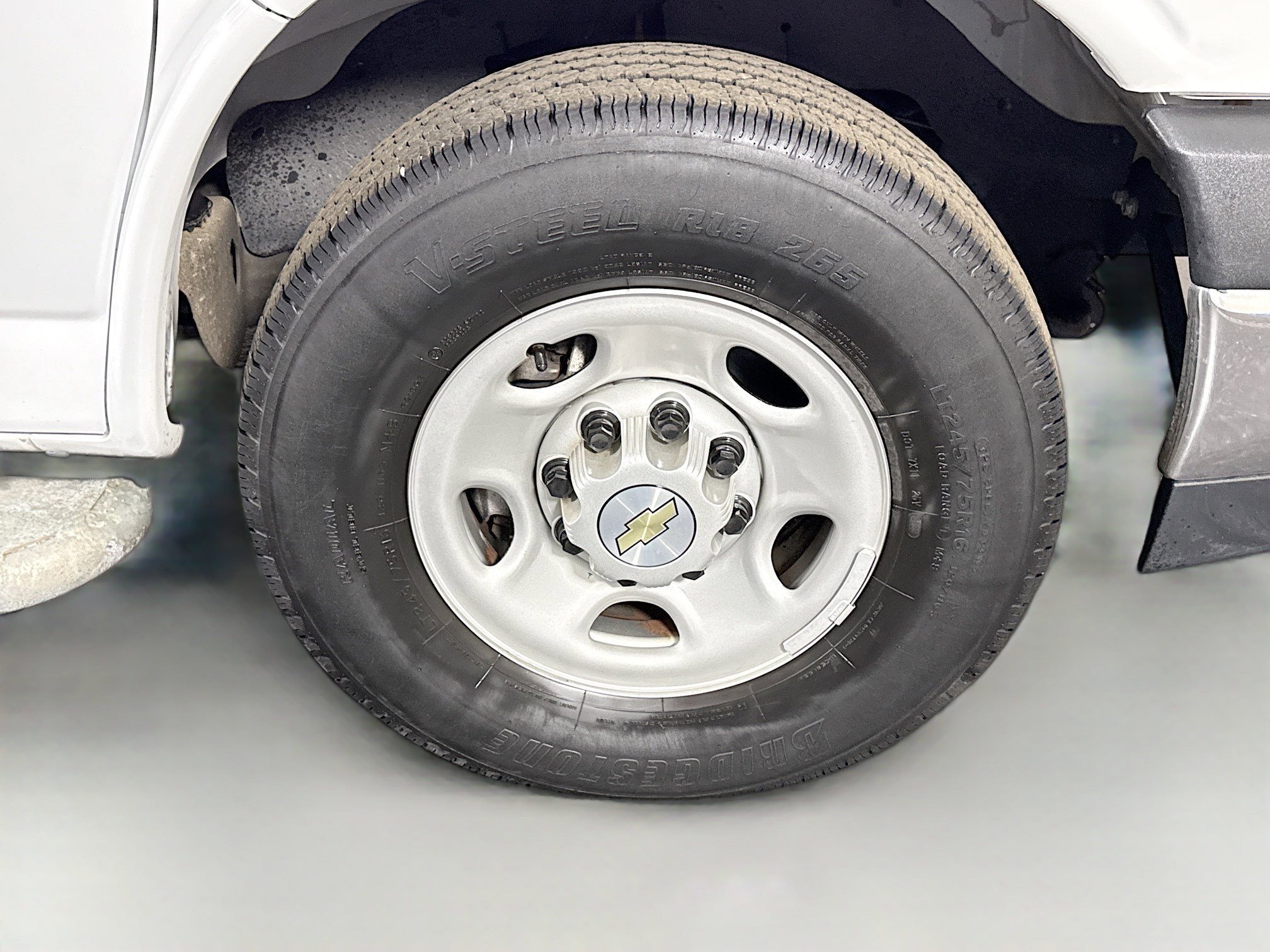 Used 2023 Chevrolet Express 2500 w/ Driver Convenience Package image 27