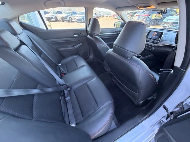 Used 2024 Nissan Altima 2.5 SR FWD image 31