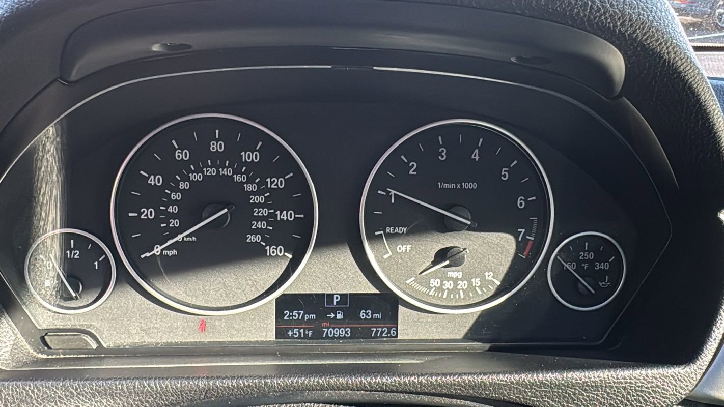 Used 2018 BMW 320i xDrive Sedan image 21